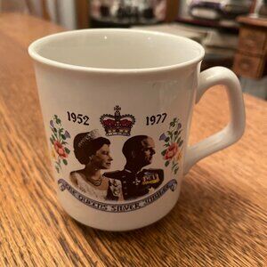 Vintage The Queen's Silver Jubilee 1952 1977 Coffee Cup Mug by Tams
